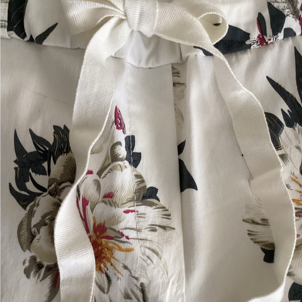 BRAND BAZAR FLORAL WHITE PANTS - Picture 10 of 10
